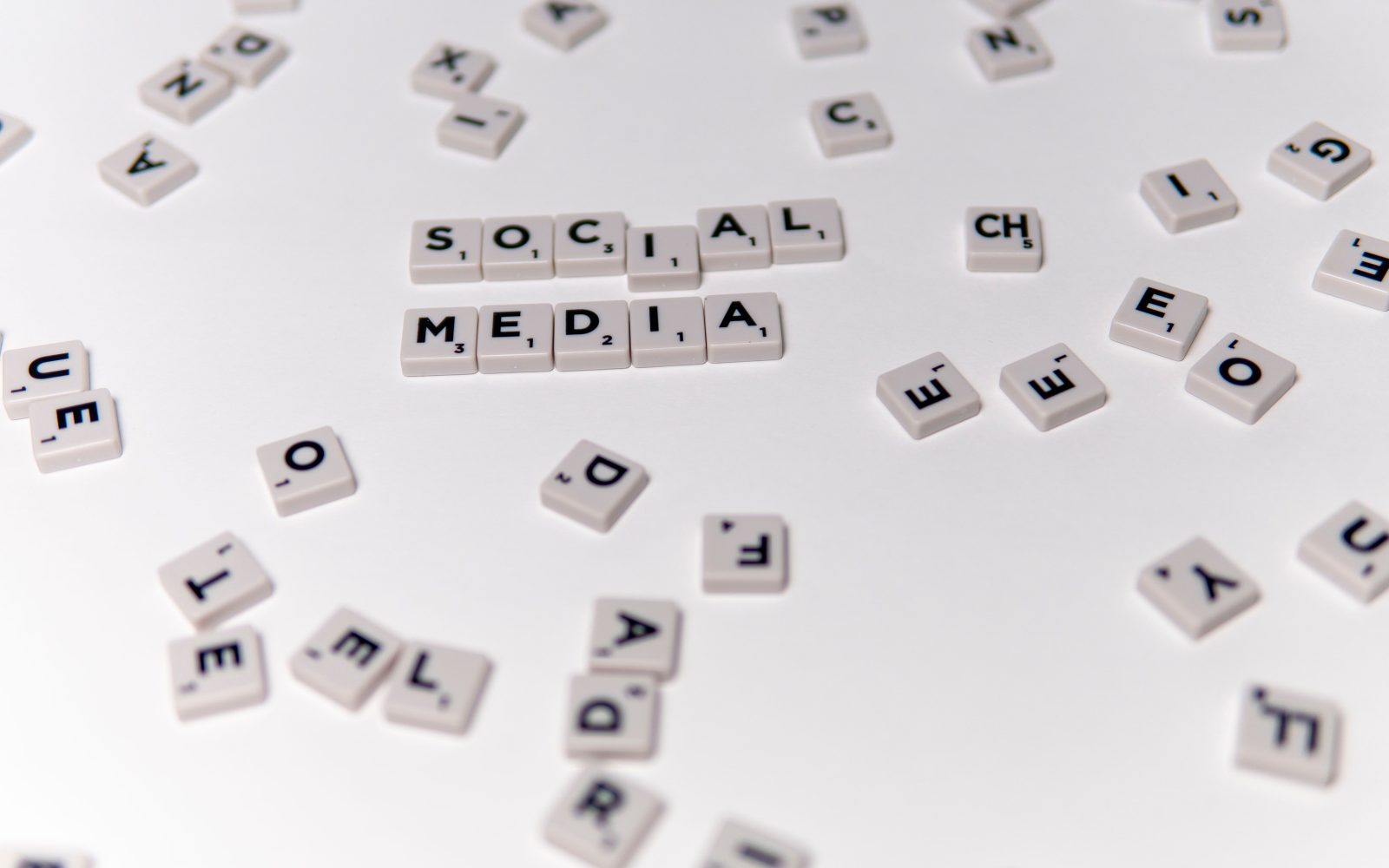 Comment devenir community manager sans diplôme ?