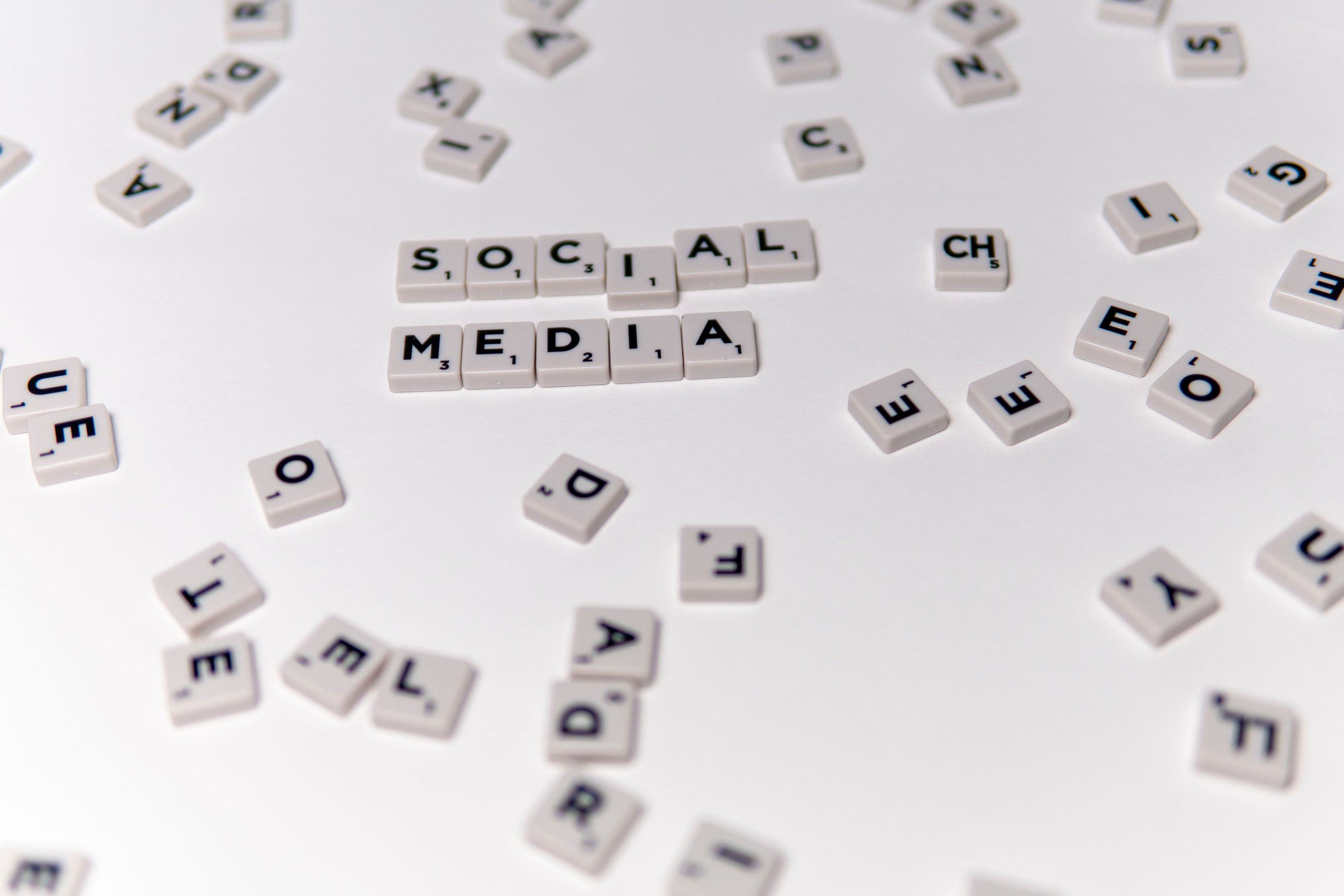 Comment devenir community manager sans diplôme