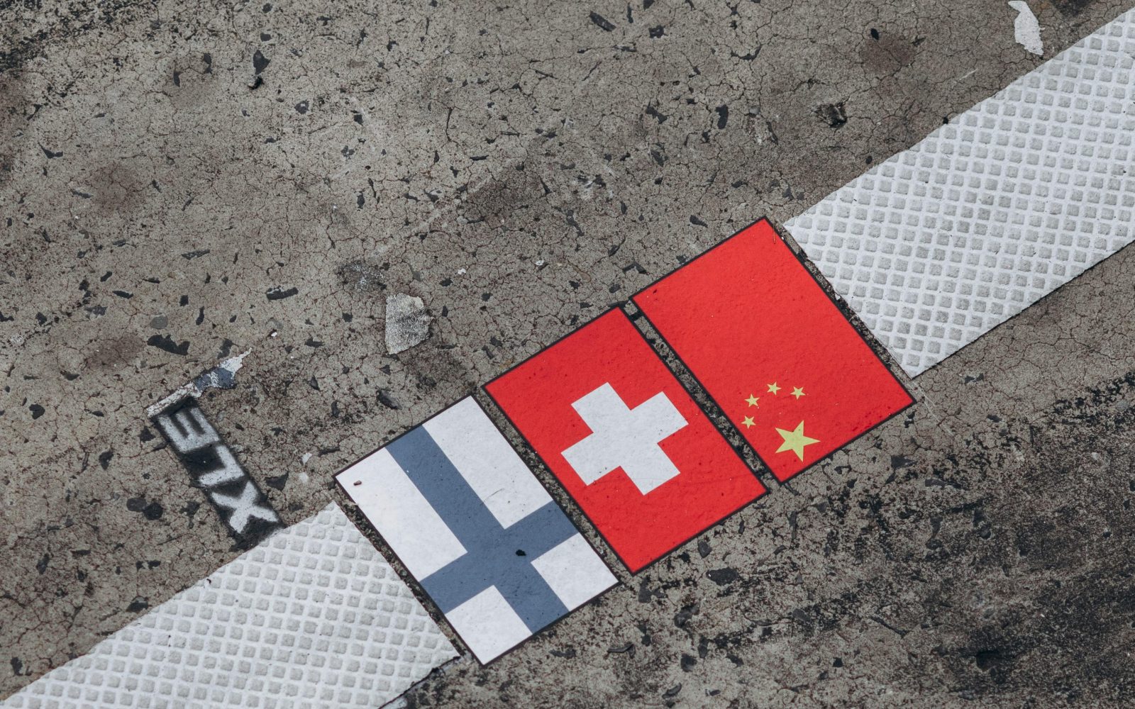 Peut-on vraiment vivre en Suisse avec un titre français ?