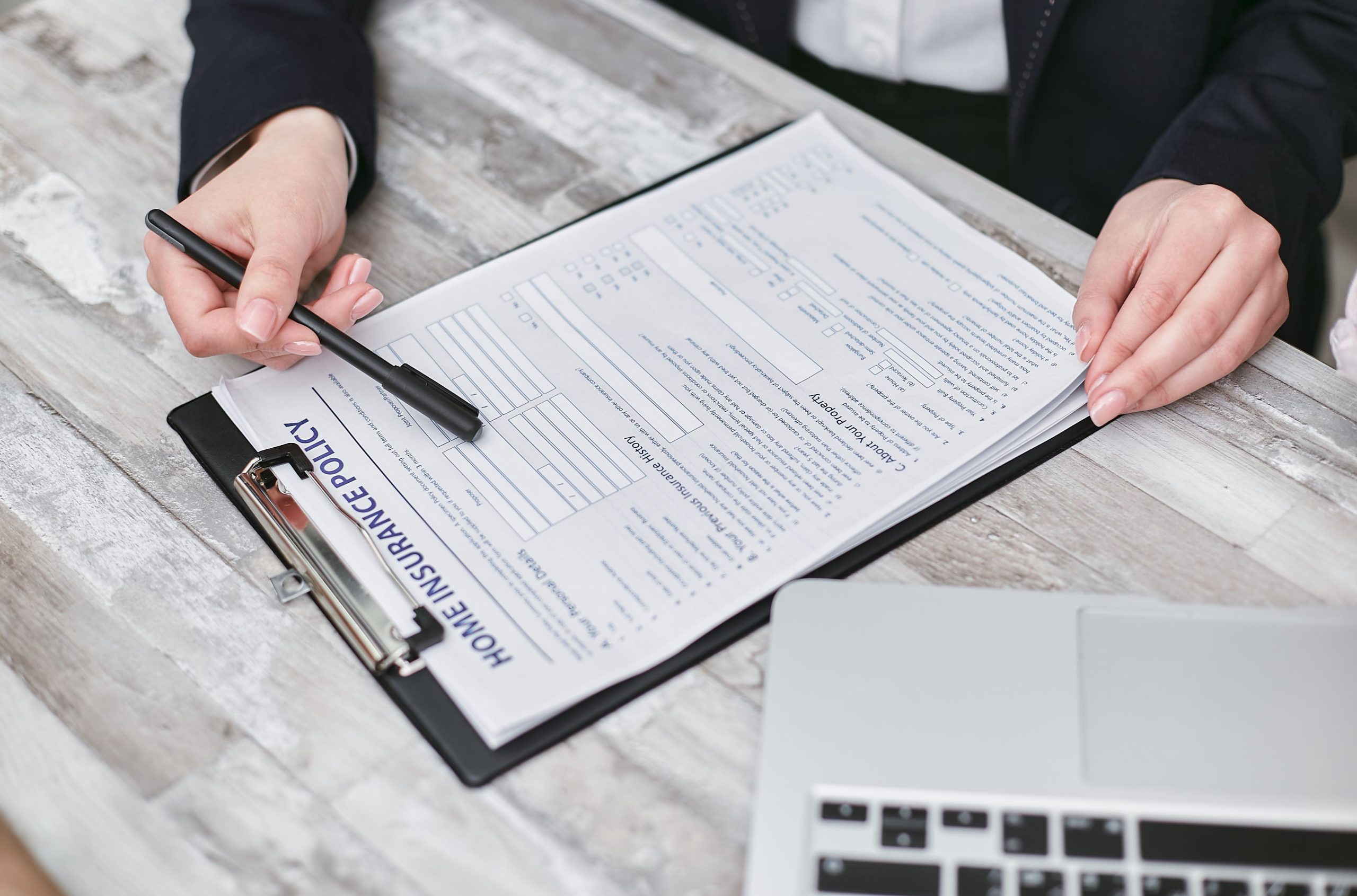 Révision d'une police d'assurance professionnelle