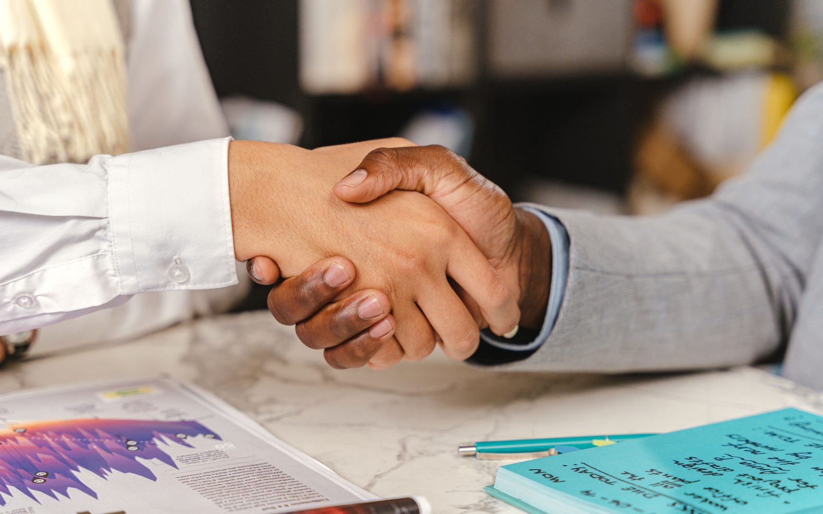 Comment comptabiliser une commission apporteur d&rsquo;affaires ?